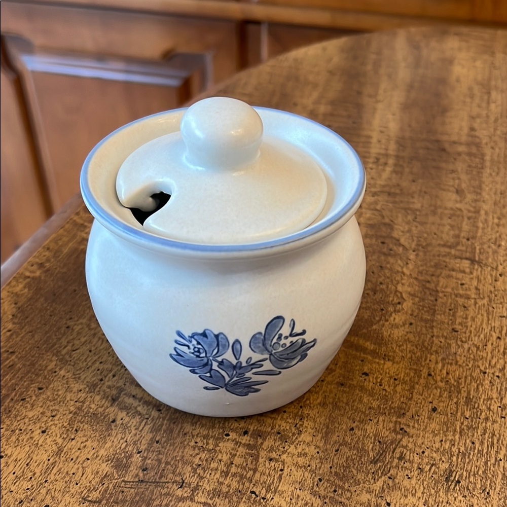 Pfaltzgraff honey or jam pot